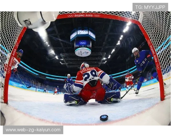 冰球决赛上演不可思议绝杀，球迷失声