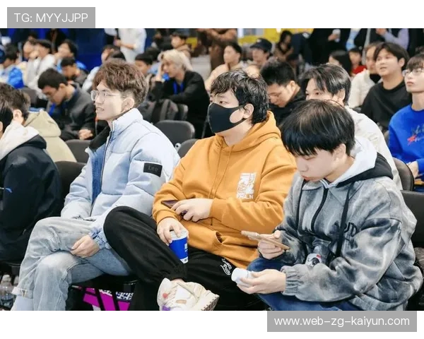 电竞选手如何与粉丝互动：真诚交流与积极回馈，如何跟电竞选手谈恋爱